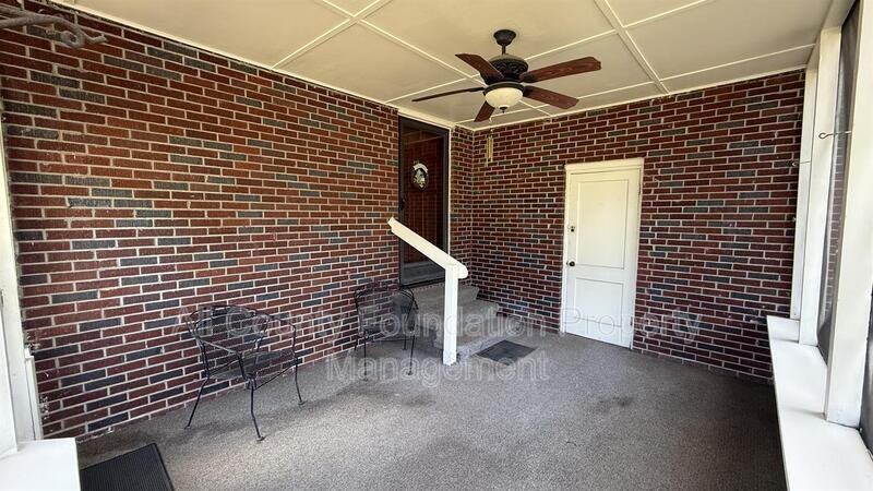 2720 Martha Dr - Photo 2 of 16