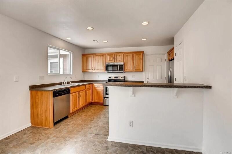 10443 Lower Ridge Rd - Photo 5 of 29