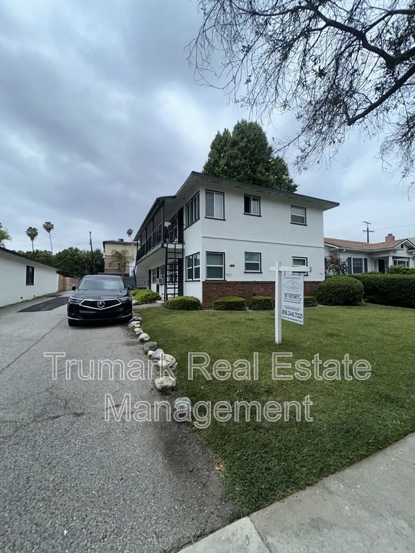 49 S Grand Oaks Ave #3 - Photo 7 of 7