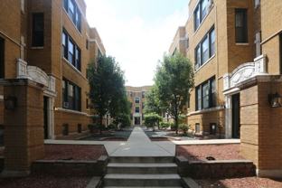 W Barry Ave #1A - Photo 1 of 1