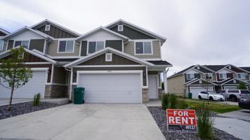 featured image of 1167 W Canterbury Cir