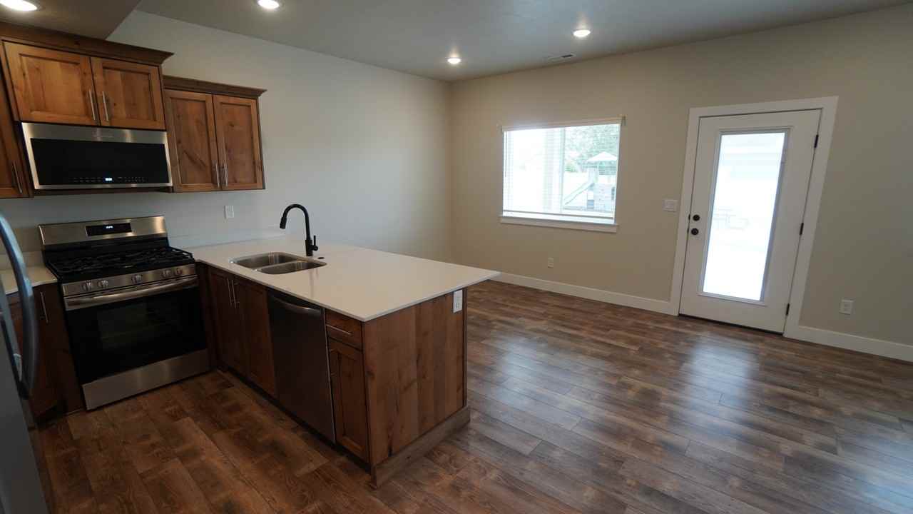 1167 W Canterbury Cir - Photo 6 of 24