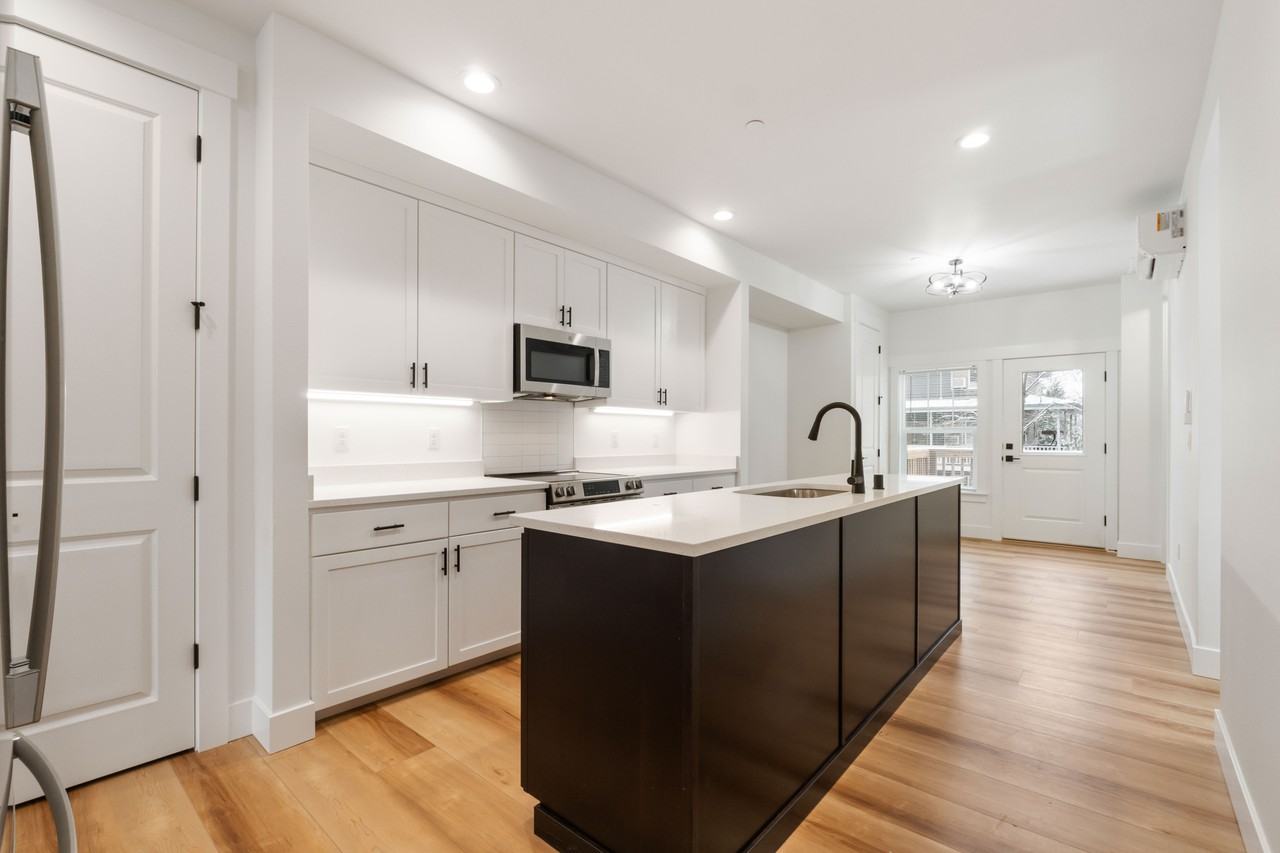 116 Orchard Ave S #D - Photo 7 of 16