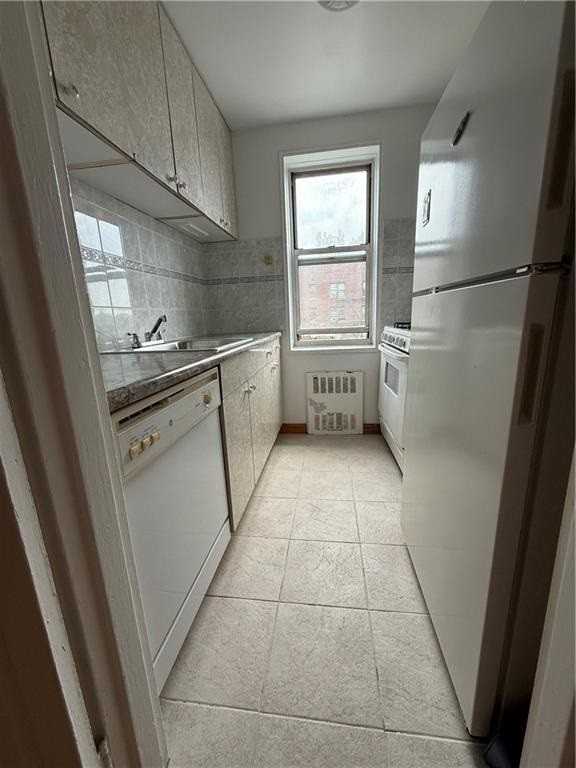 2900 Ocean Ave - Photo 4 of 17