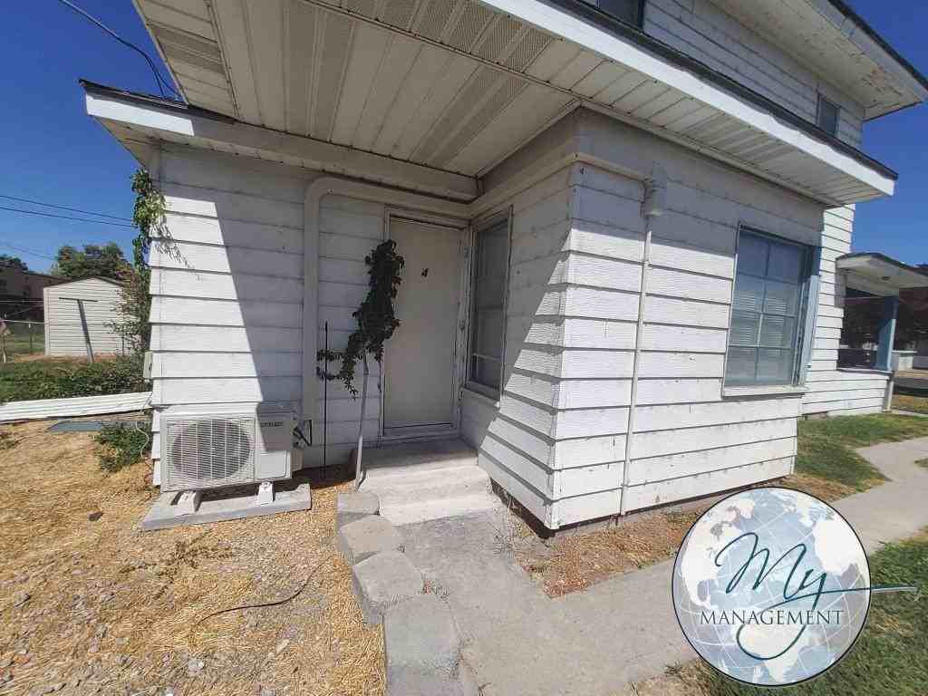 329 5th Ave N #4 - Photo 3 of 10