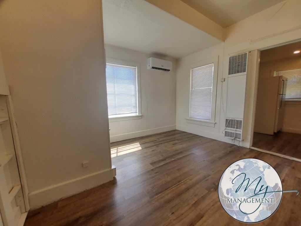 329 5th Ave N #4 - Photo 6 of 10