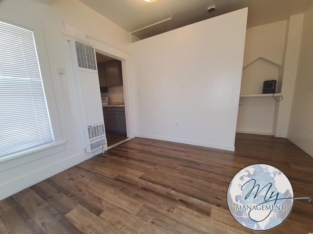329 5th Ave N #4 - Photo 7 of 10