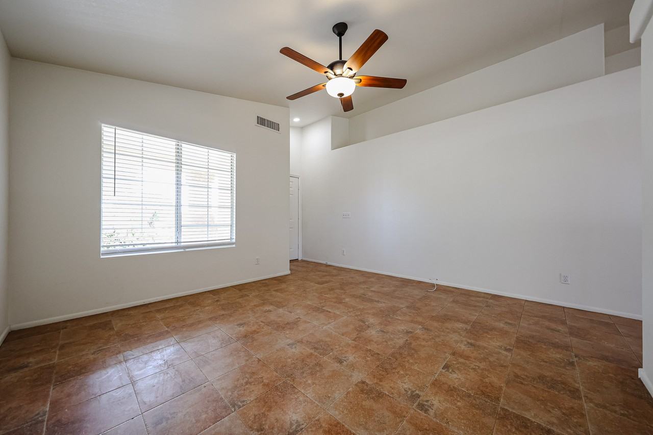 2354 E Browning Pl - Photo 3 of 31