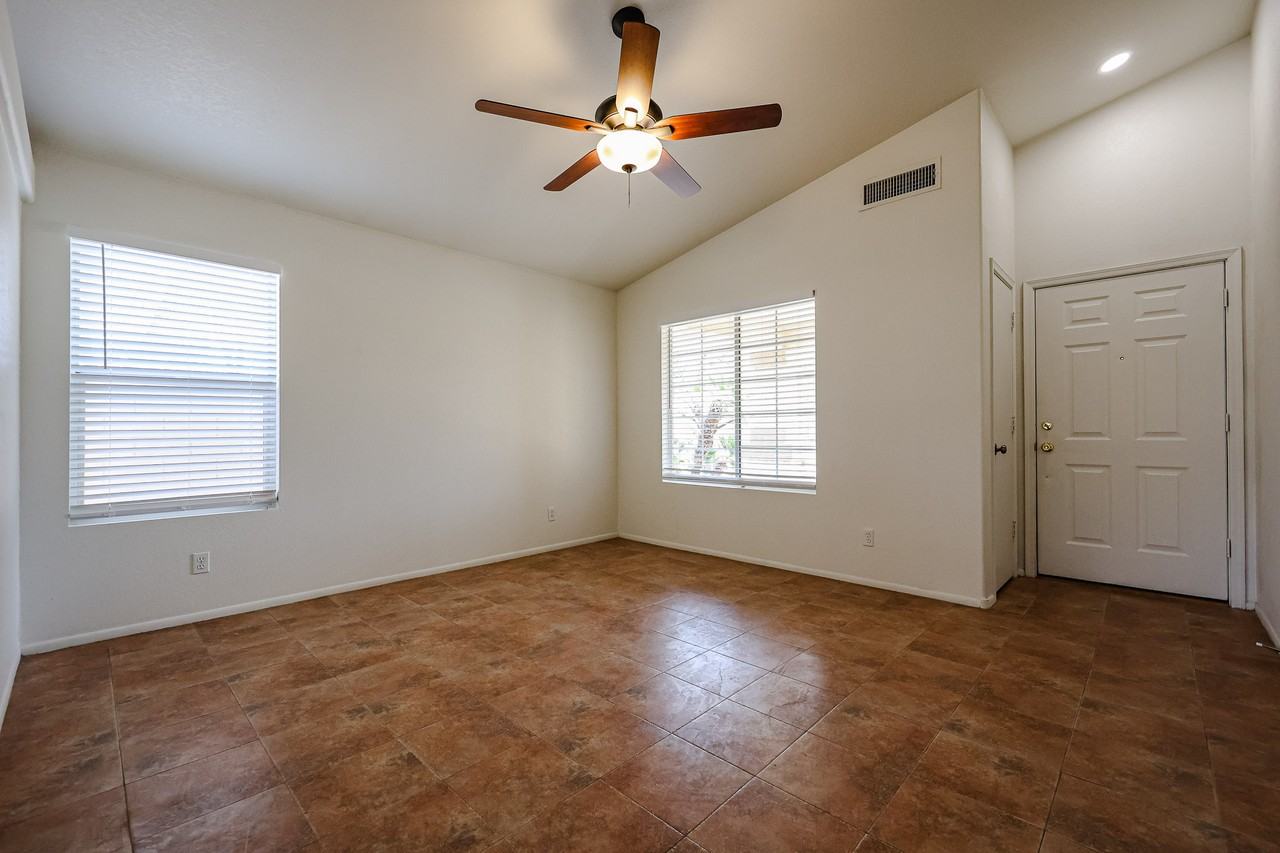 2354 E Browning Pl - Photo 4 of 31