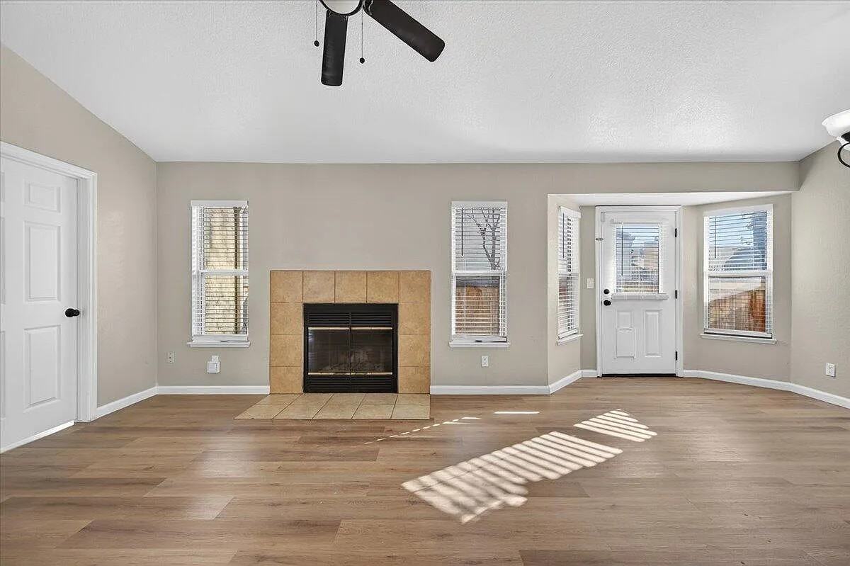 5140 E Cesar Chavez Blvd #107 - Photo 2 of 11