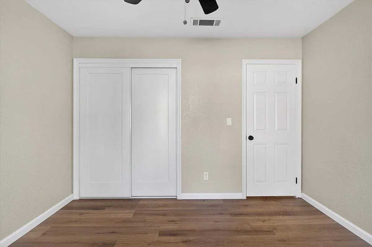 5140 E Cesar Chavez Blvd #107 - Photo 3 of 11