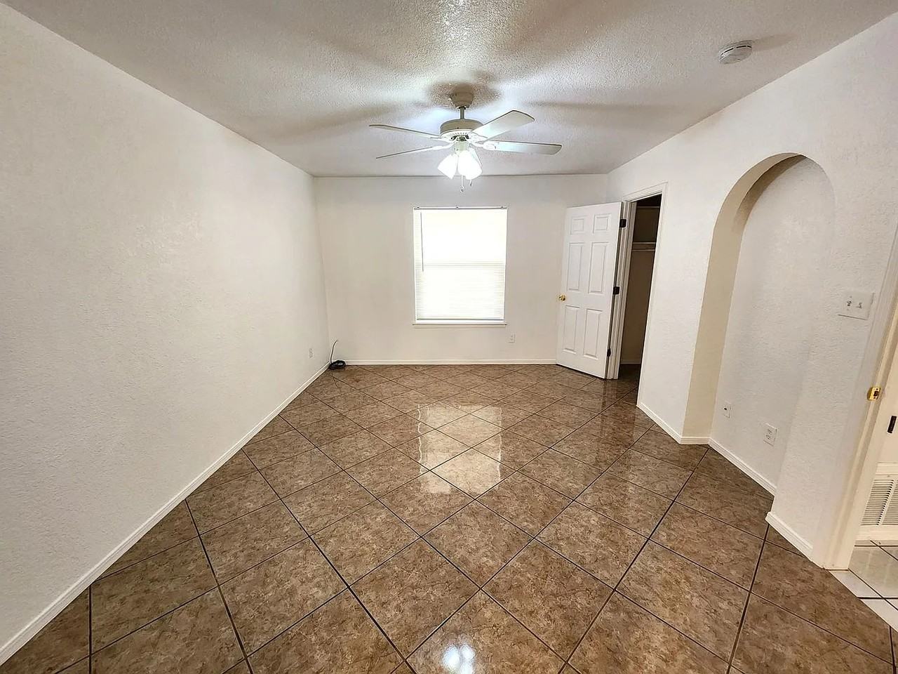 2082 Pinecone Way - Photo 6 of 16