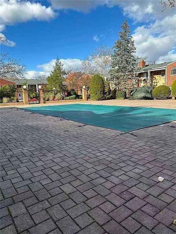 1290 Rockland Ave - Photo 7 of 7