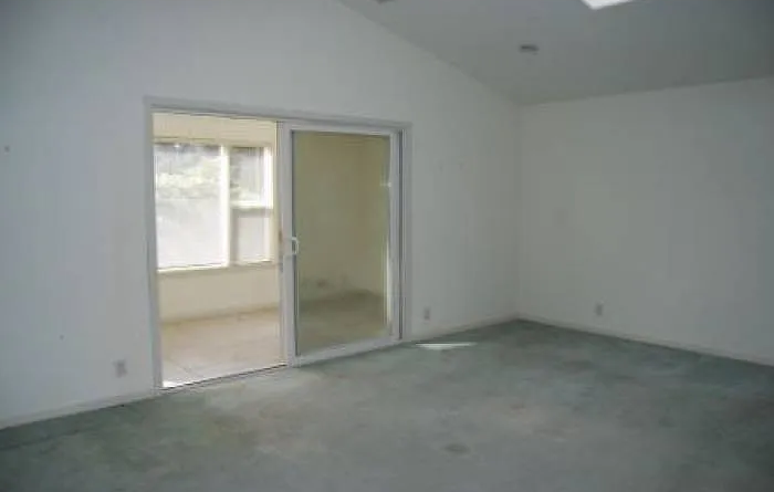1743 Campton Rd - Photo 5 of 8