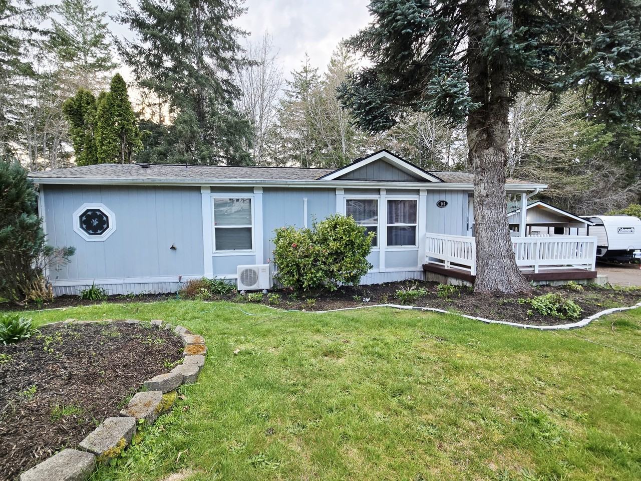 140 Se Fuchsia Ave - Photo 3 of 19
