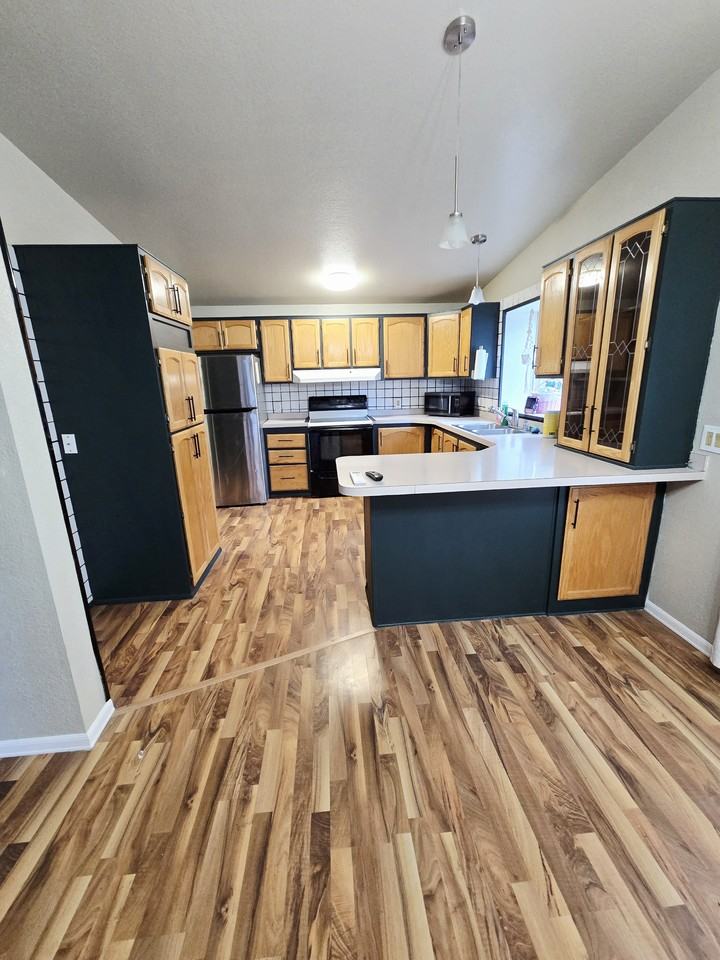 140 Se Fuchsia Ave - Photo 5 of 19