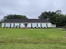 featured image of 2525 Louisiana St