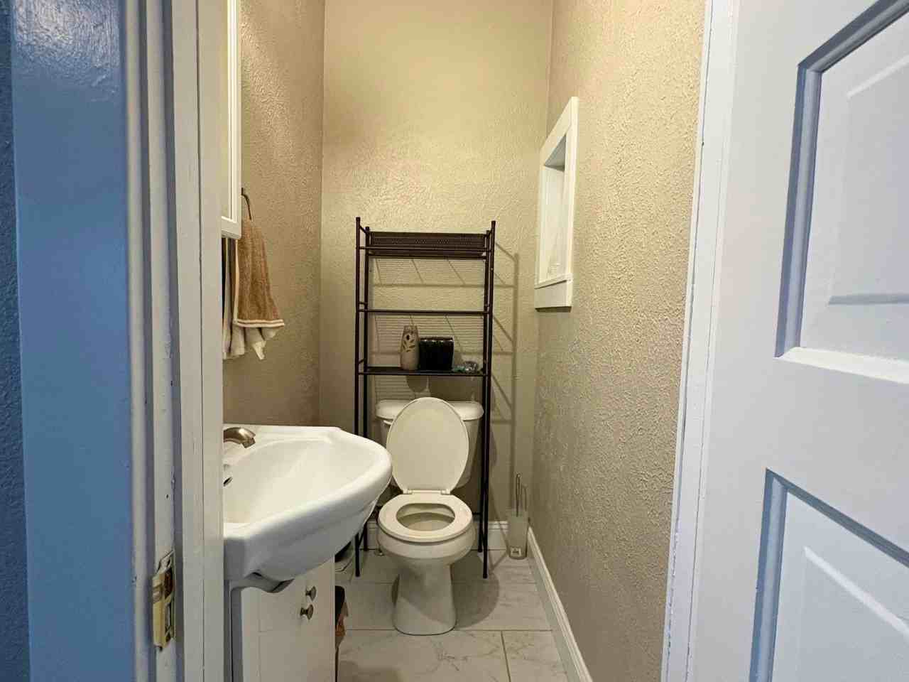 721 N Michigan St - Photo 7 of 15