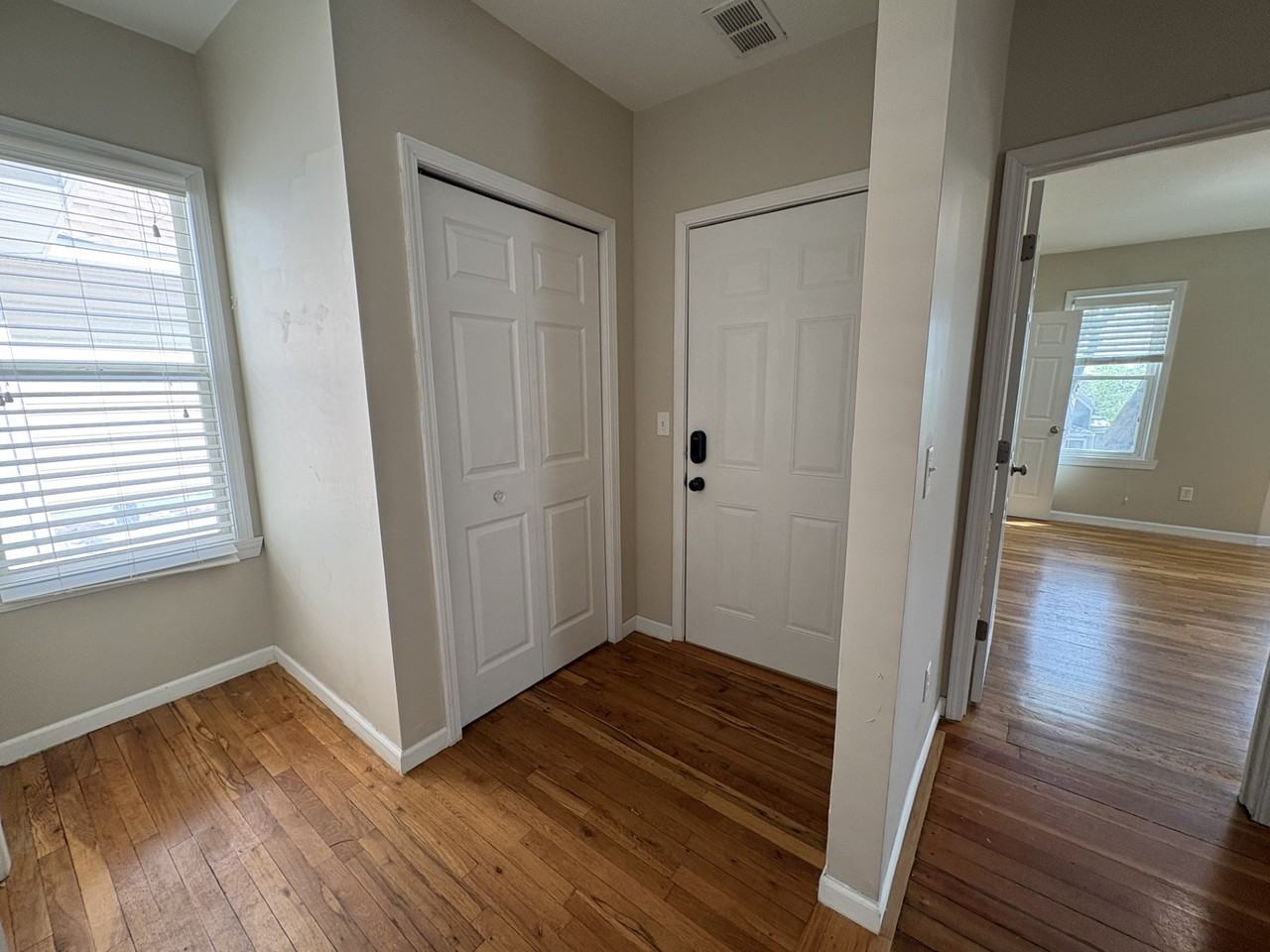 981 Jessamine Ave E #2 - Photo 7 of 17