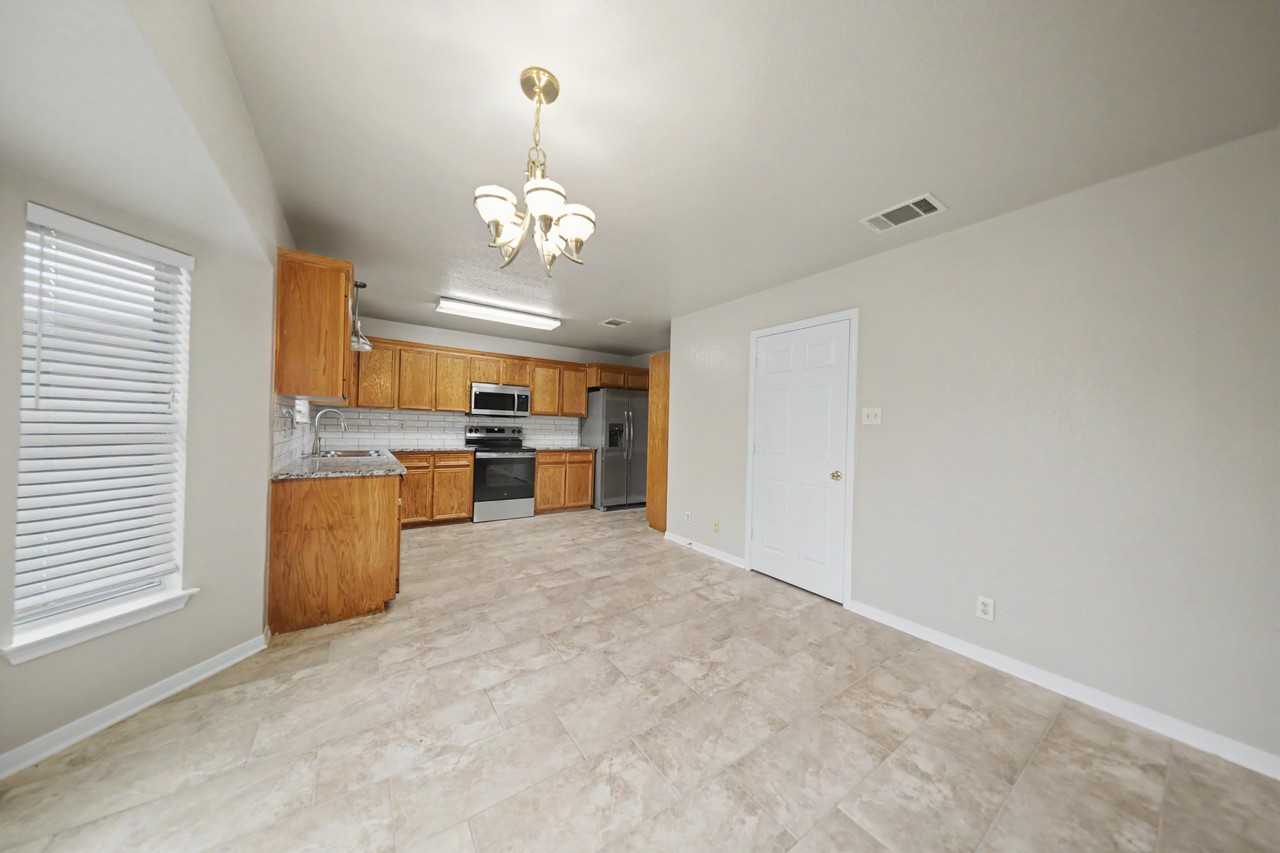 5006 Morning Star Ln - Photo 4 of 21