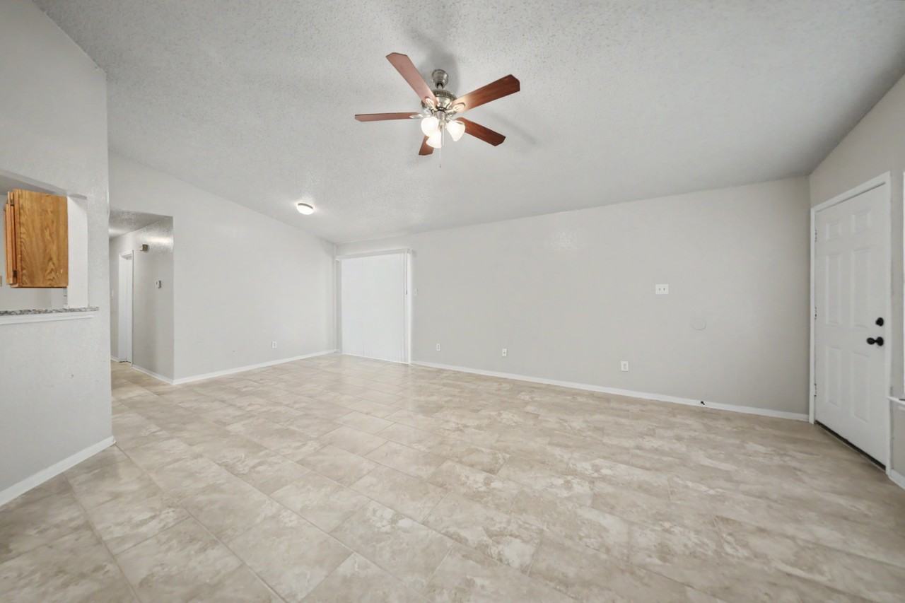 2306 Remington Dr - Photo 6 of 18