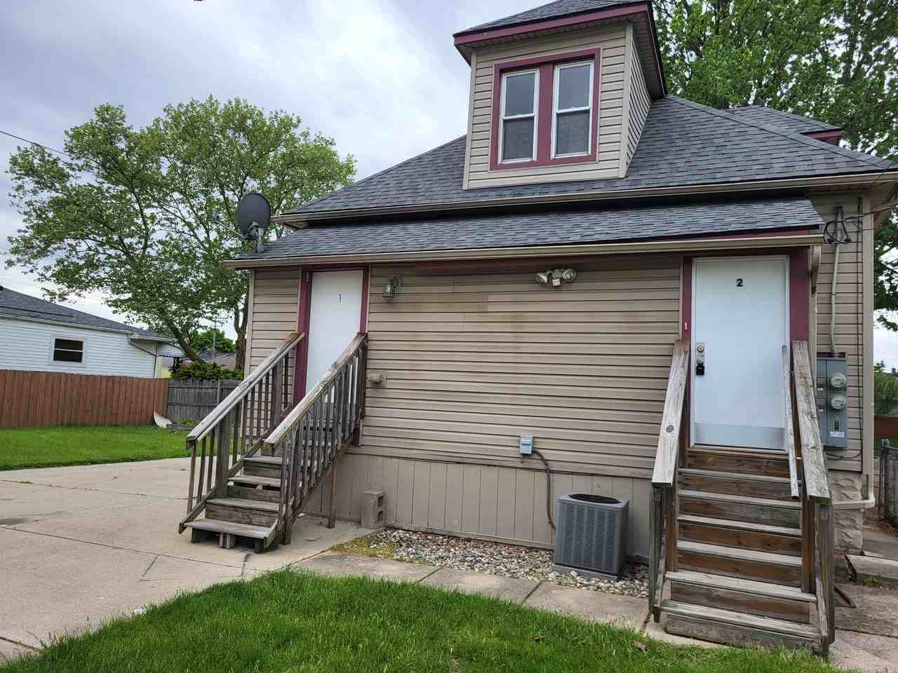 1563 Wilson Ave - Photo 4 of 11