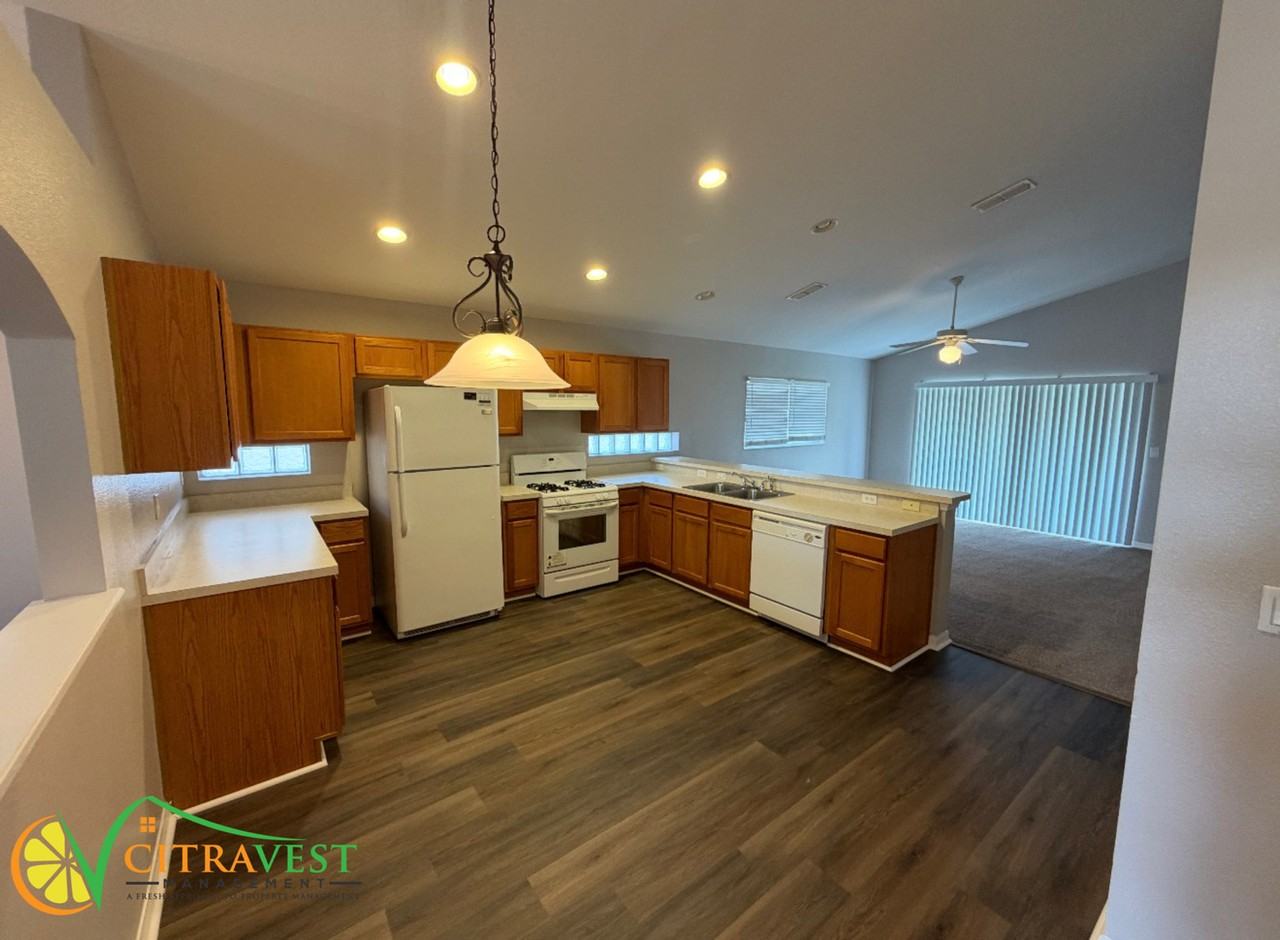2144 Rose Blvd - Photo 5 of 12