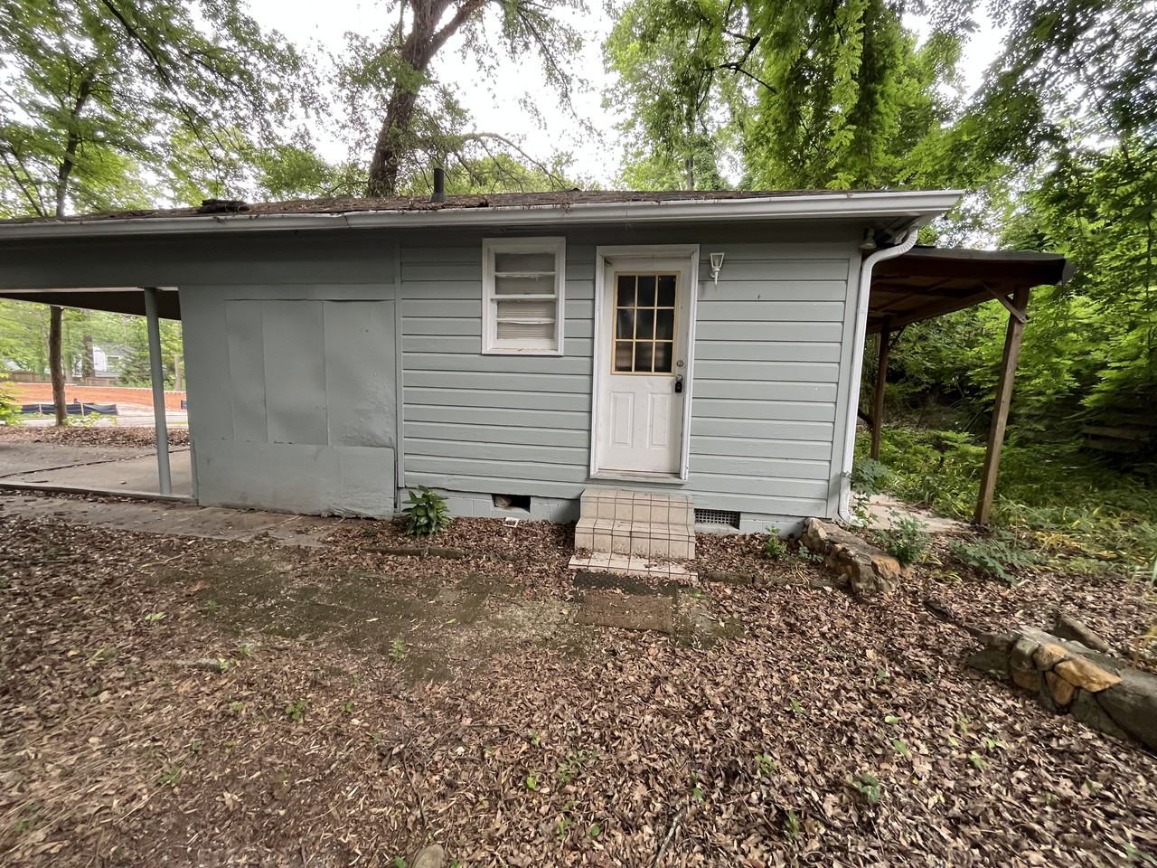 121 Howell Rd #B - Photo 2 of 10