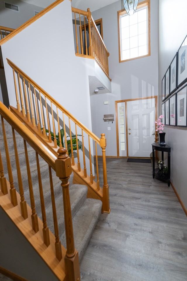 9236 Merrimac Ln N - Photo 2 of 18