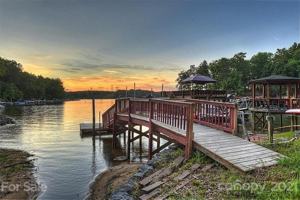 featured image of 2427 Mt Isle Harbor Dr #NA