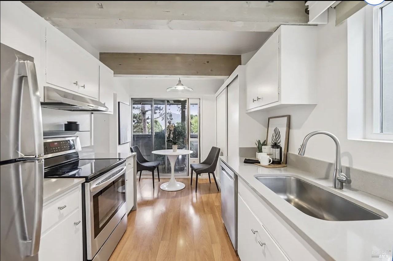 290 Via Casitas #206 - Photo 5 of 14