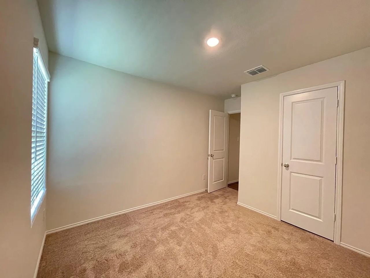 1204 Lady Bird St #NA - Photo 2 of 8