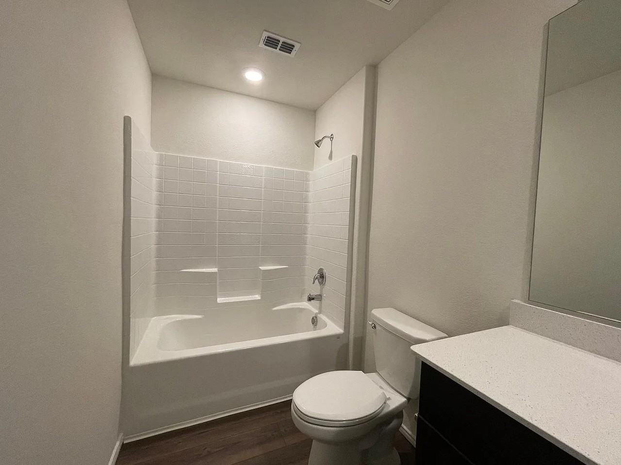 1204 Lady Bird St #NA - Photo 5 of 8