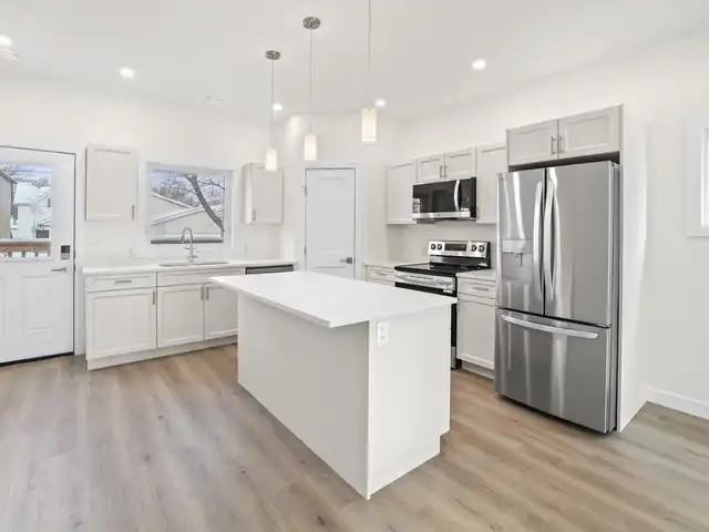 267 Devon Ave #1 - Photo 4 of 16