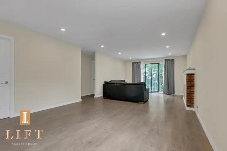 1249 Lillooet St - Photo 6 of 26