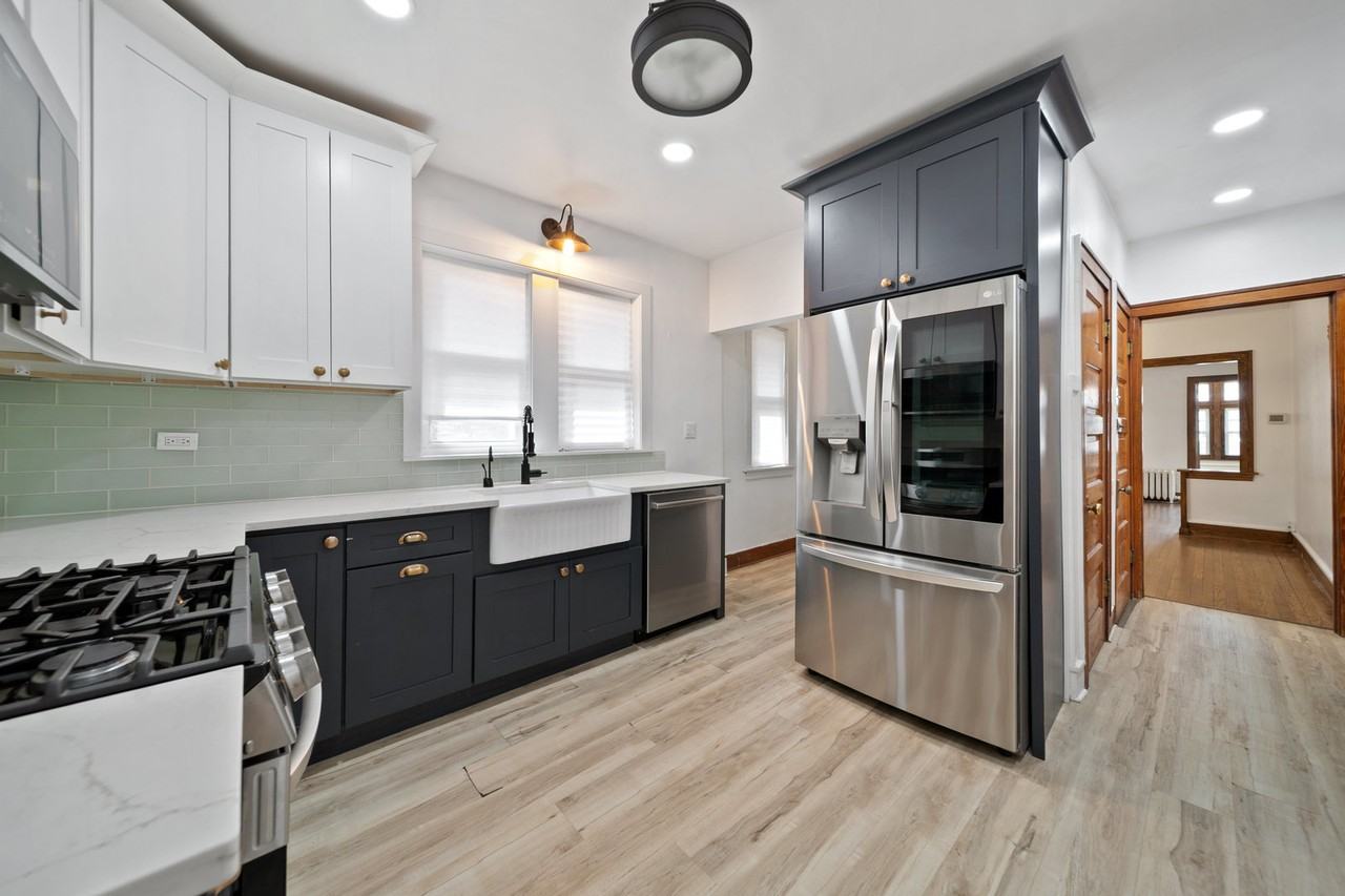 616 Circle Ave #1 - Photo 5 of 23