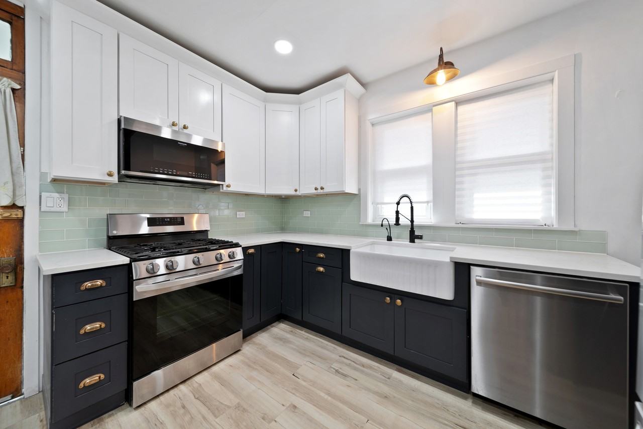 616 Circle Ave #1 - Photo 6 of 23