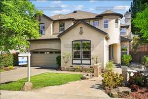 featured image of 5881 Sailing Hawk Ave