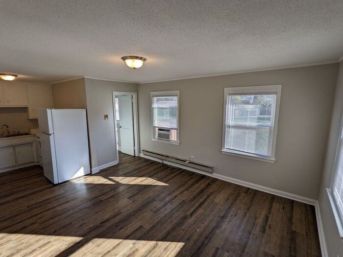 2249 Story St - Photo 2 of 9