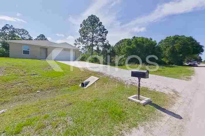 8185 99th Ct - Photo 2 of 23