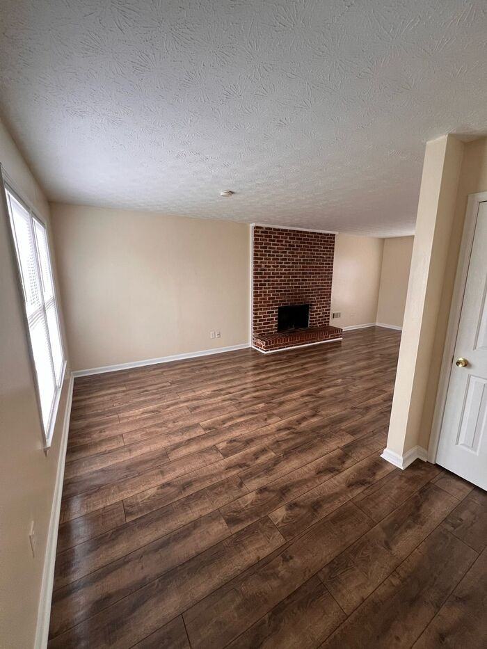 2136 Golfview Dr Se - Photo 2 of 34