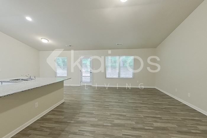 1195 Amberlight Cir - Photo 4 of 24