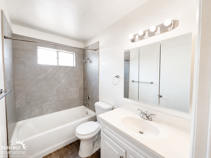 6818 N 17th Ave #10 - Photo 6 of 9