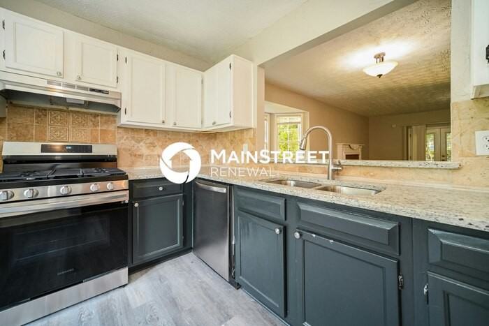 801 Redland Dr - Photo 5 of 16