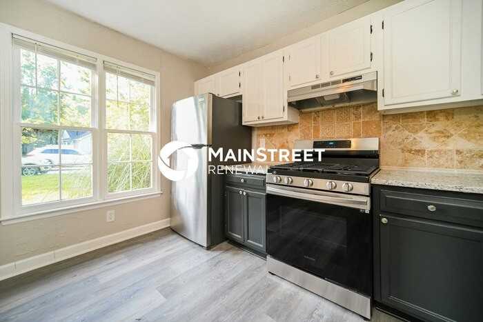 801 Redland Dr - Photo 6 of 16