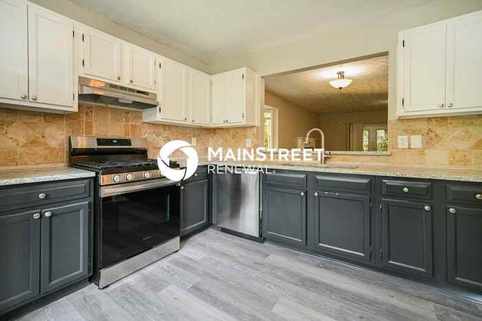 801 Redland Dr - Photo 7 of 16