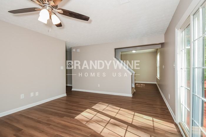 215 Toulouse St - Photo 4 of 25