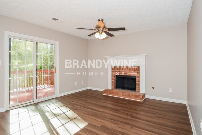 215 Toulouse St - Photo 5 of 25
