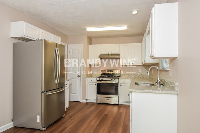215 Toulouse St - Photo 7 of 25