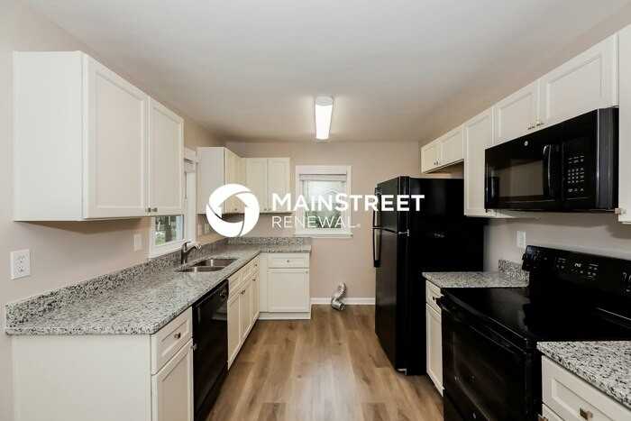 812 S Johnson St - Photo 5 of 16